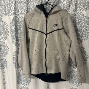 Nike tech men’s medium